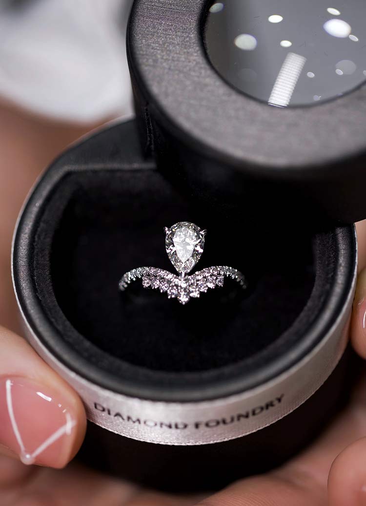 培育钻石正流行在年轻人婚戒中